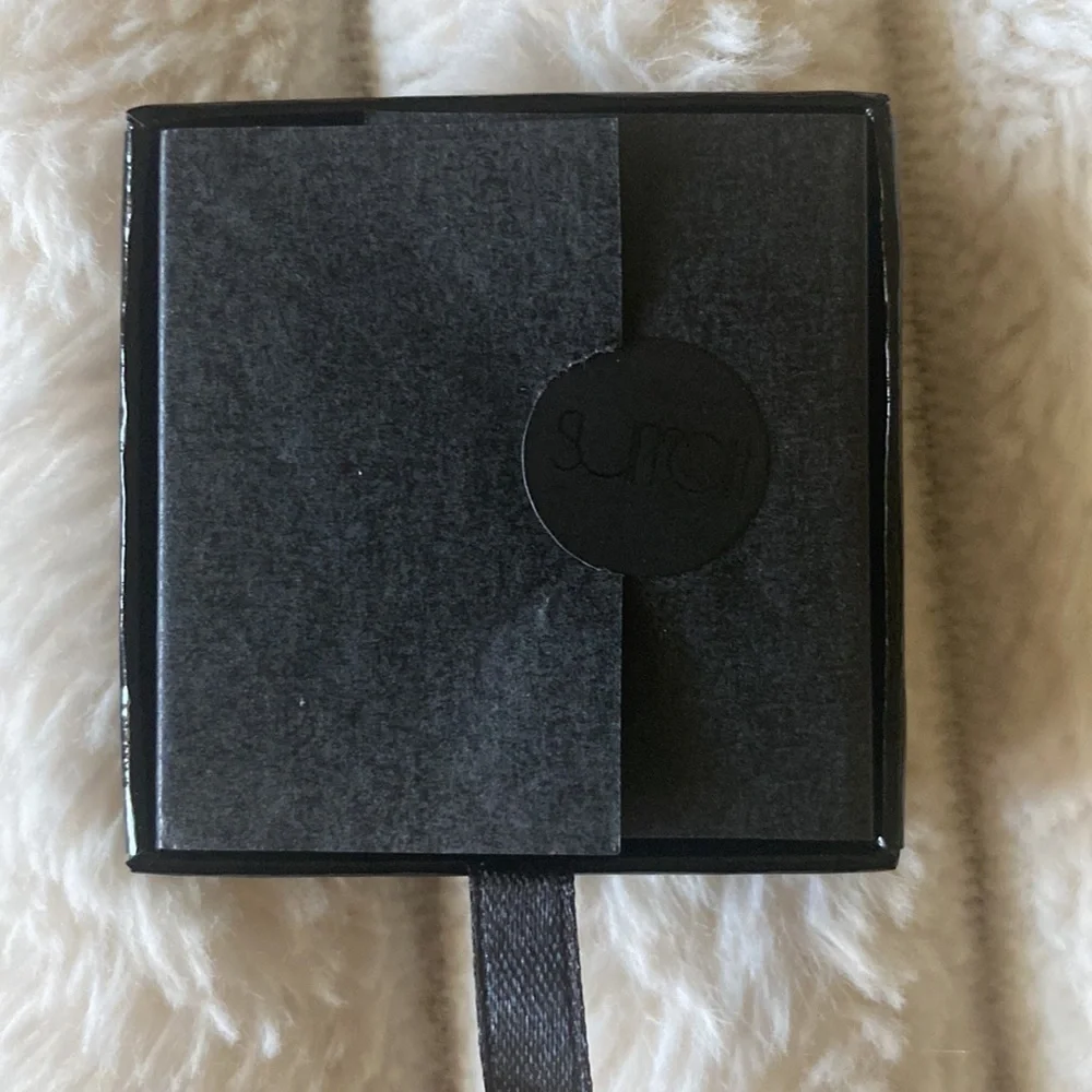 Surratt Beauty Lid Lacquer Eyeshadow Shikkoku | Black Lacquer